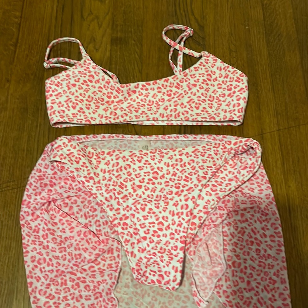 scoop neck bikini w shaw